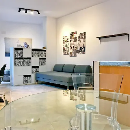 Urban Manesa City Center Apartment With Private Patio Manresa Exterior photo